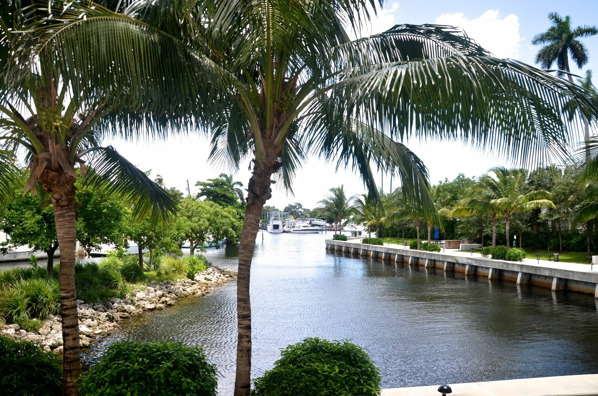 Riviera Luxury Living At River Oaks Marina And Tower Miami Exterior foto